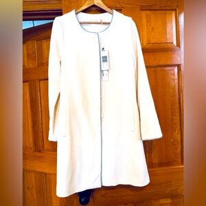 NWT GOAT ROYAL BUCKINGHAM Chic Cream Coat with wedgewod blue Trim